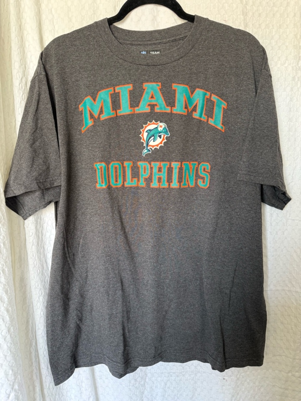Miami Dolphins NFL Team Apparel Graphic Tee Gray Men’s Size XL